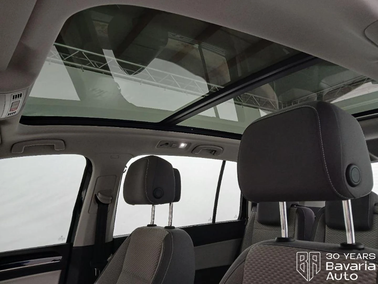 VW Touran Comfortline DSG, снимка 8 - Автомобили и джипове - 54289152