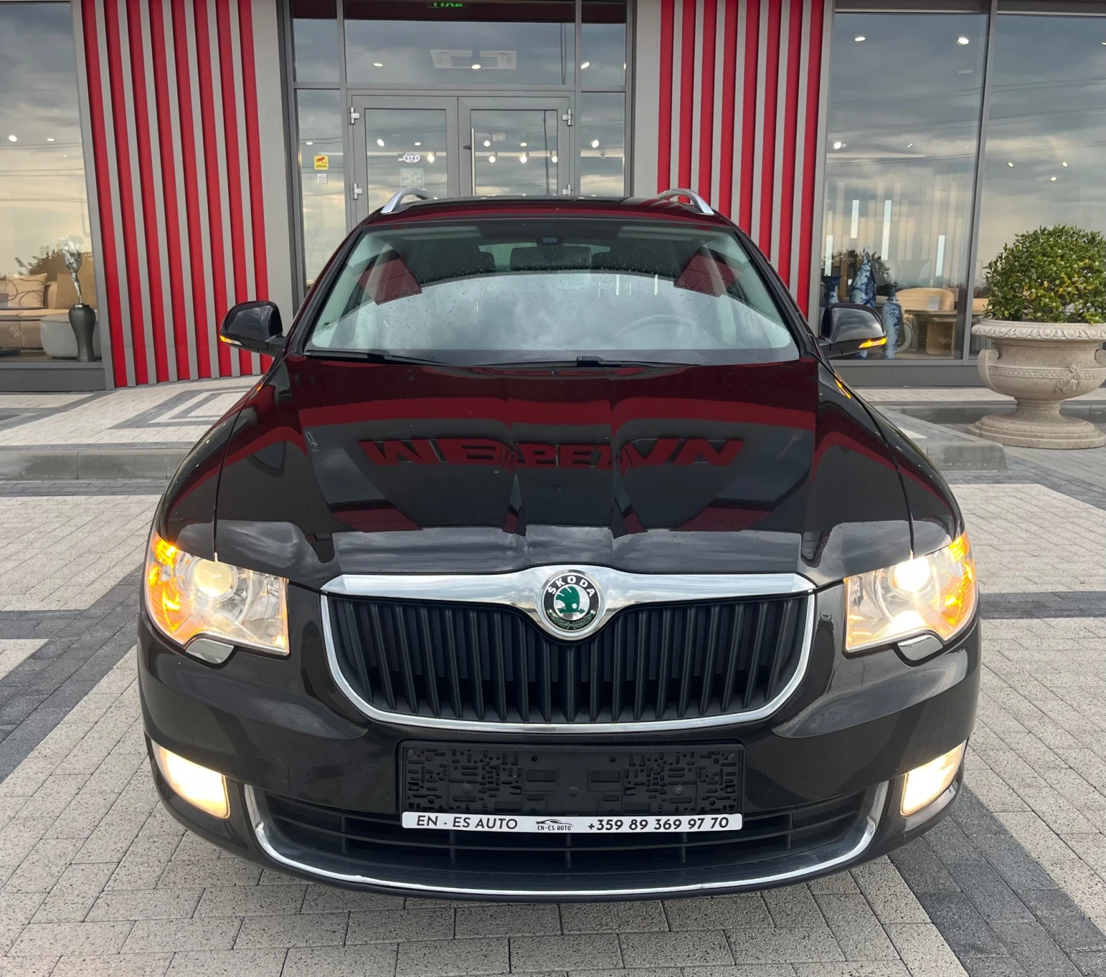 Skoda Superb 2.0TDI, снимка 2 - Автомобили и джипове - 54374582