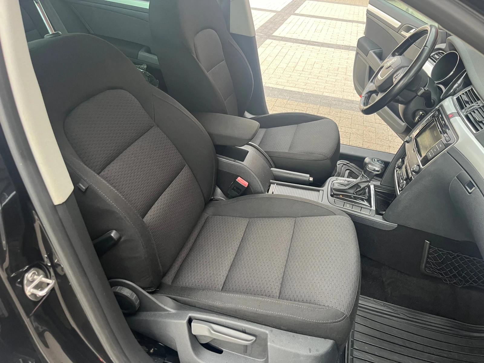 Skoda Superb 2.0TDI, снимка 10 - Автомобили и джипове - 54374582