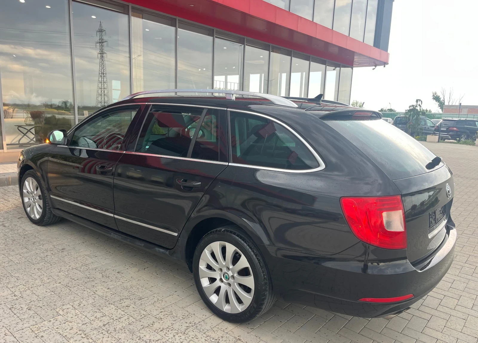 Skoda Superb 2.0TDI, снимка 6 - Автомобили и джипове - 54374582