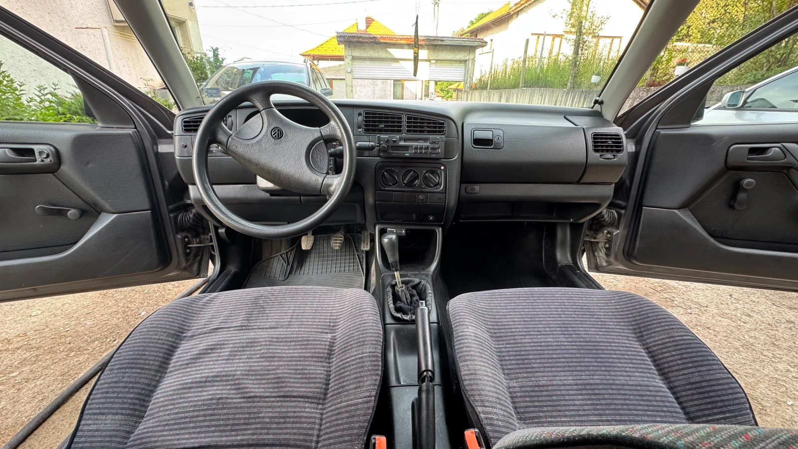 VW Golf, снимка 6 - Автомобили и джипове - 55005845