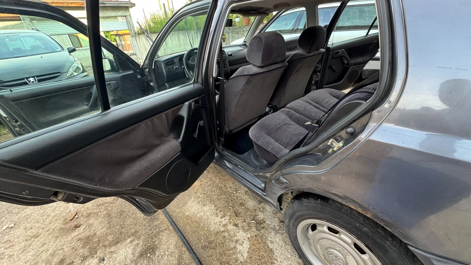 VW Golf, снимка 4 - Автомобили и джипове - 55005845