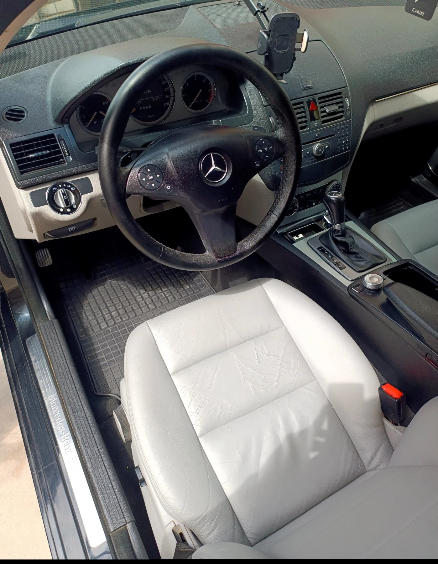Mercedes-Benz C 220, снимка 6 - Автомобили и джипове - 55074917