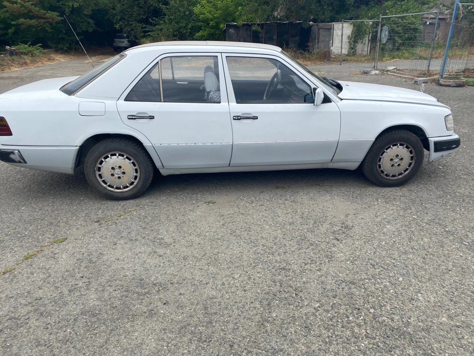 Mercedes-Benz 124 124, снимка 3 - Автомобили и джипове - 55546515