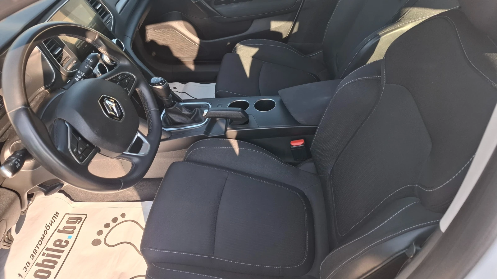 Renault Megane 1.5 DCI facelift , снимка 8 - Автомобили и джипове - 55601657