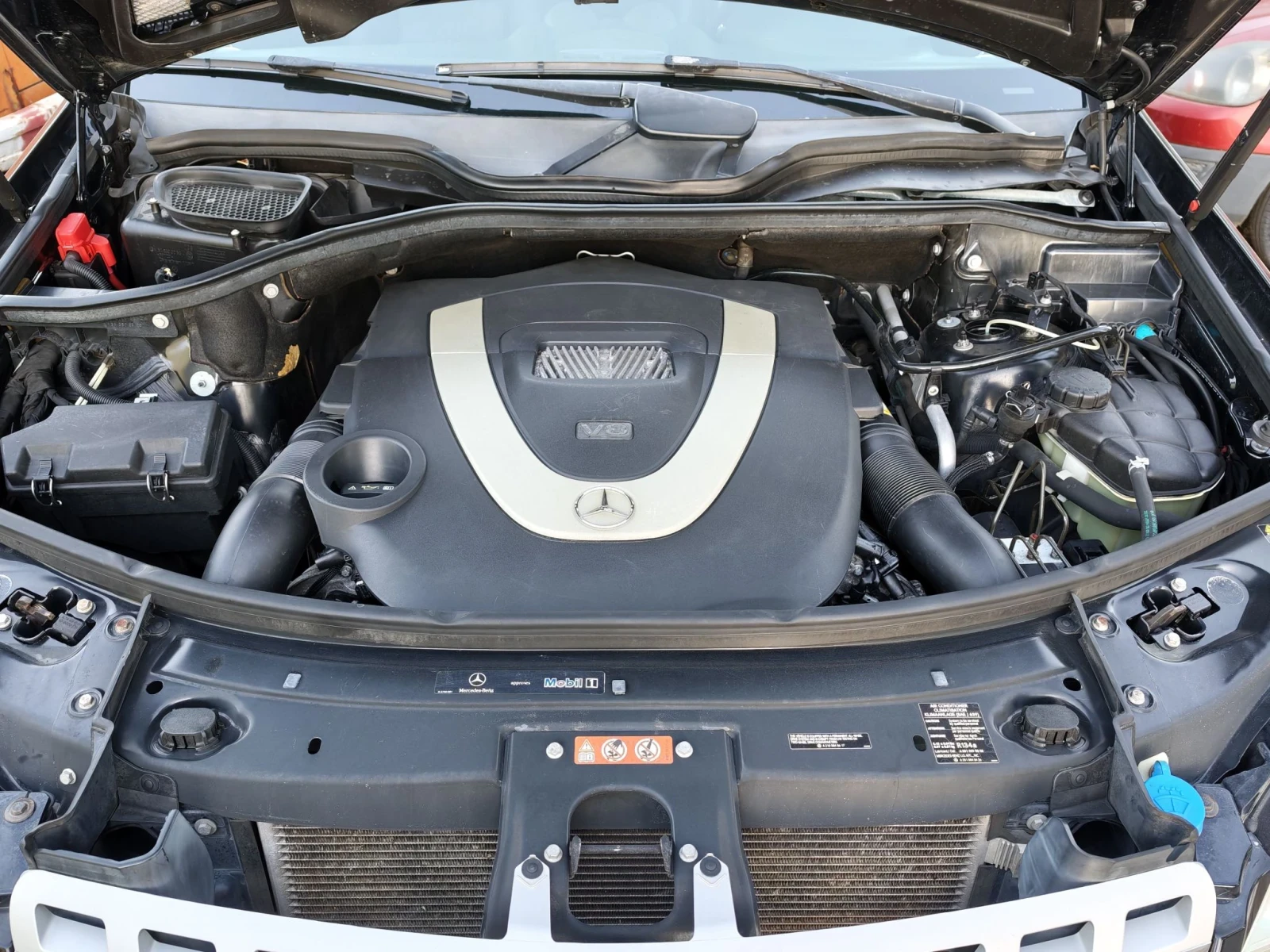 Mercedes-Benz ML 550 AMG, снимка 13 - Автомобили и джипове - 55729681