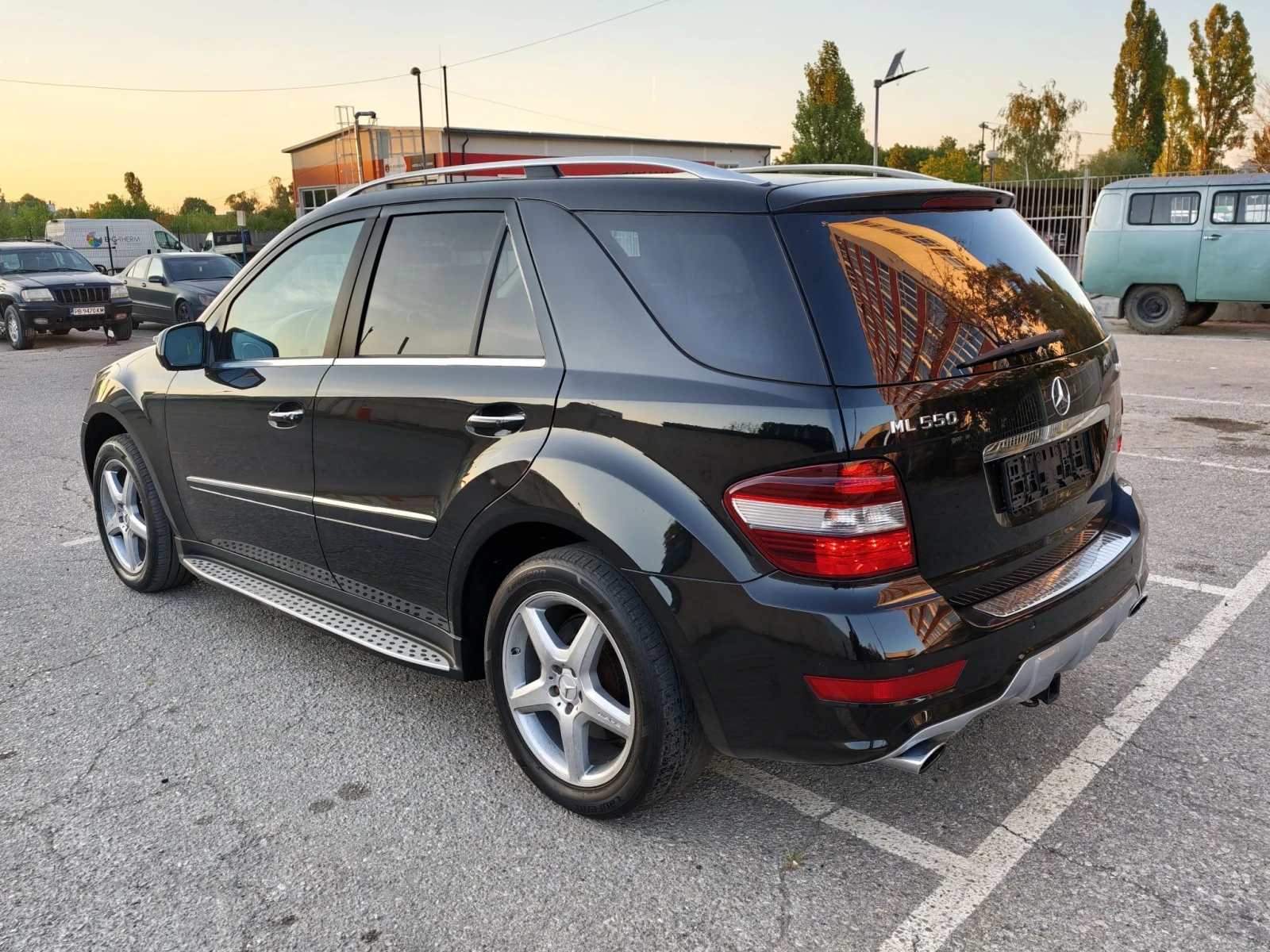 Mercedes-Benz ML 550 AMG, снимка 7 - Автомобили и джипове - 55729681