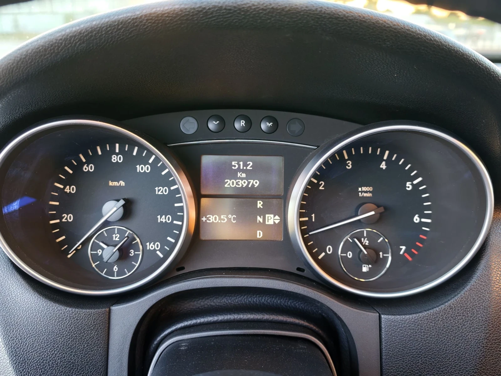 Mercedes-Benz ML 550 AMG, снимка 10 - Автомобили и джипове - 55729681