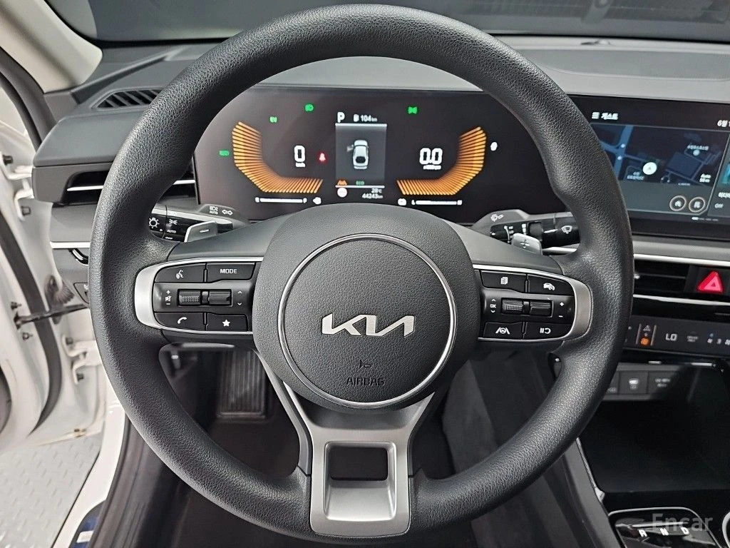 Kia K8 HYBRID* PRESTIGE* ОБДУХВАНЕ* LANE* ASSIST* 360КАМЕ, снимка 7 - Автомобили и джипове - 55969276