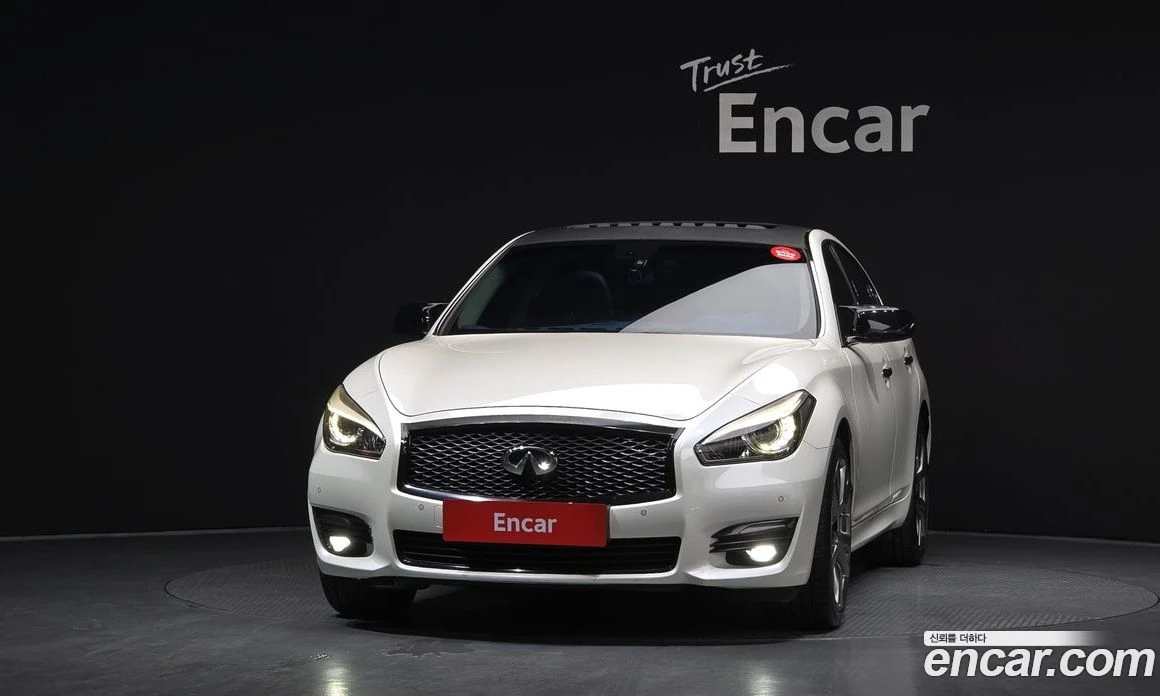 Infiniti Q70 3.7 Style, снимка 3 - Автомобили и джипове - 56123100