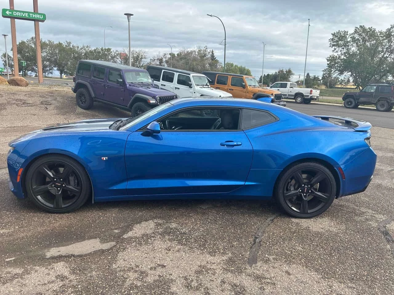 Chevrolet Camaro 2SS | CARFAX | АВТОФИНАНСИРАНЕ, снимка 3 - Автомобили и джипове - 56184067