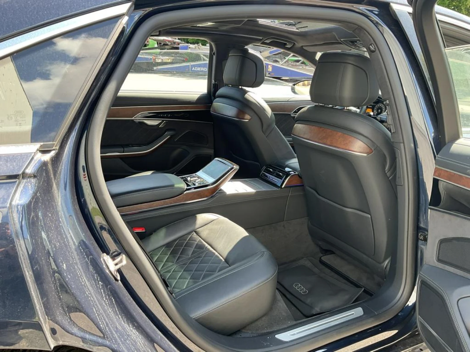 Audi A8 Long 60 TFSIe Quattro Pano Leather LED, снимка 6 - Автомобили и джипове - 56197440