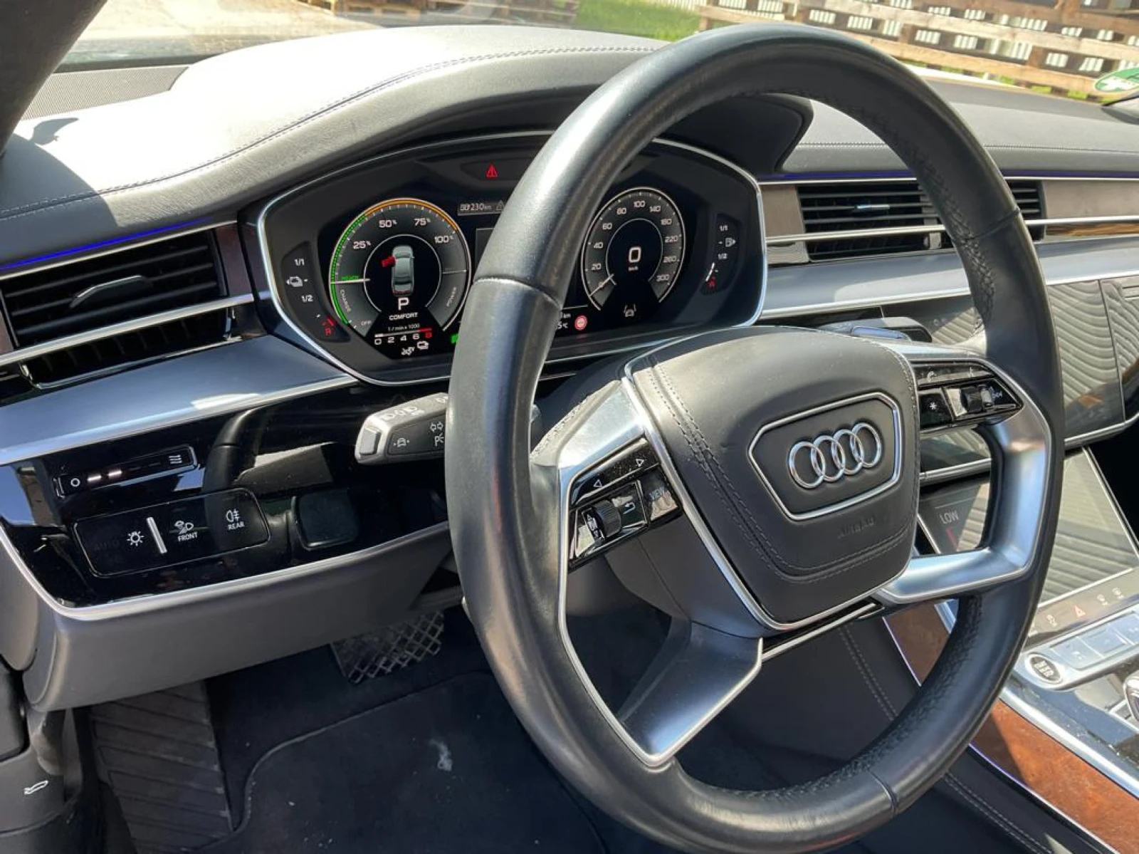 Audi A8 Long 60 TFSIe Quattro Pano Leather LED, снимка 8 - Автомобили и джипове - 56197440