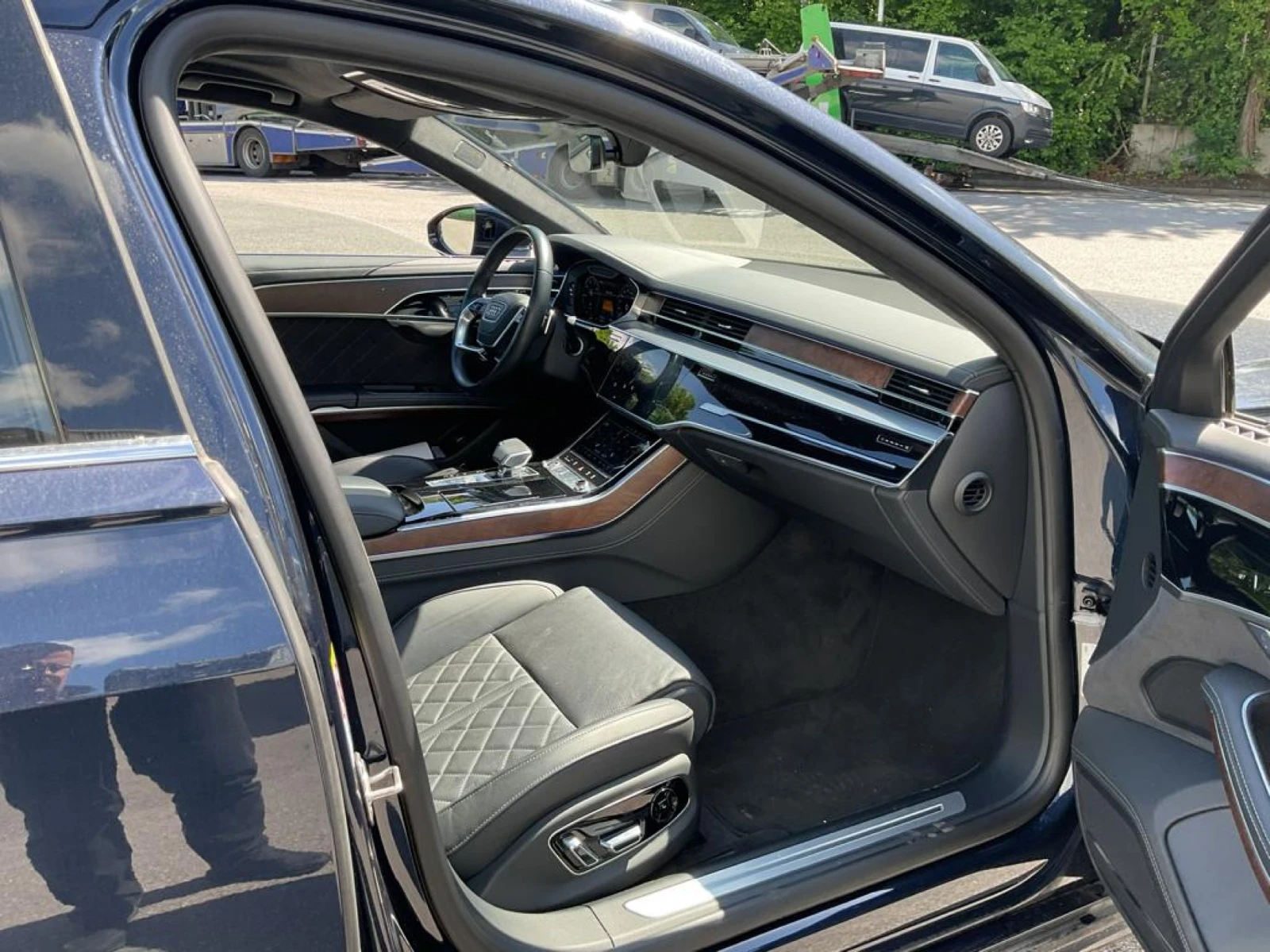 Audi A8 Long 60 TFSIe Quattro Pano Leather LED, снимка 5 - Автомобили и джипове - 56197440