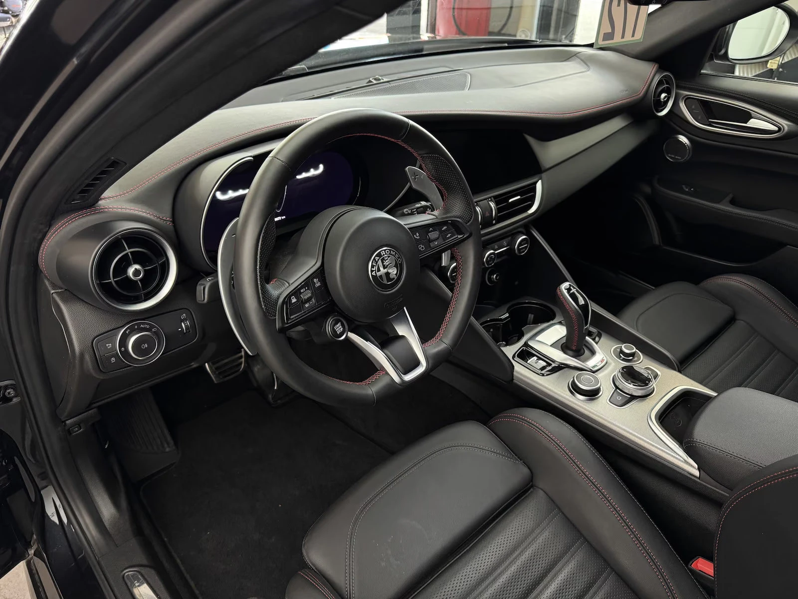 Alfa Romeo Giulia COMPETIZIONE/Q4/280HP/CAM/907z, снимка 9 - Автомобили и джипове - 56207772