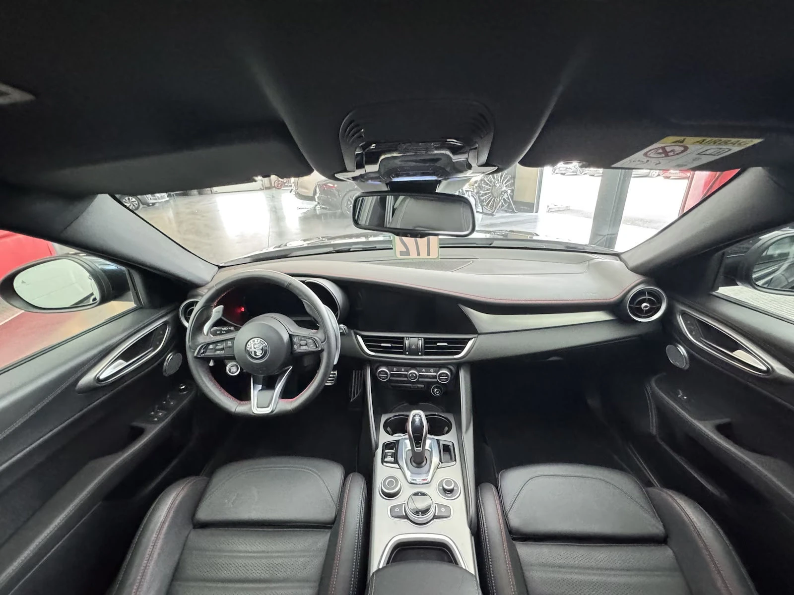 Alfa Romeo Giulia COMPETIZIONE/Q4/280HP/CAM/907z, снимка 10 - Автомобили и джипове - 56207772