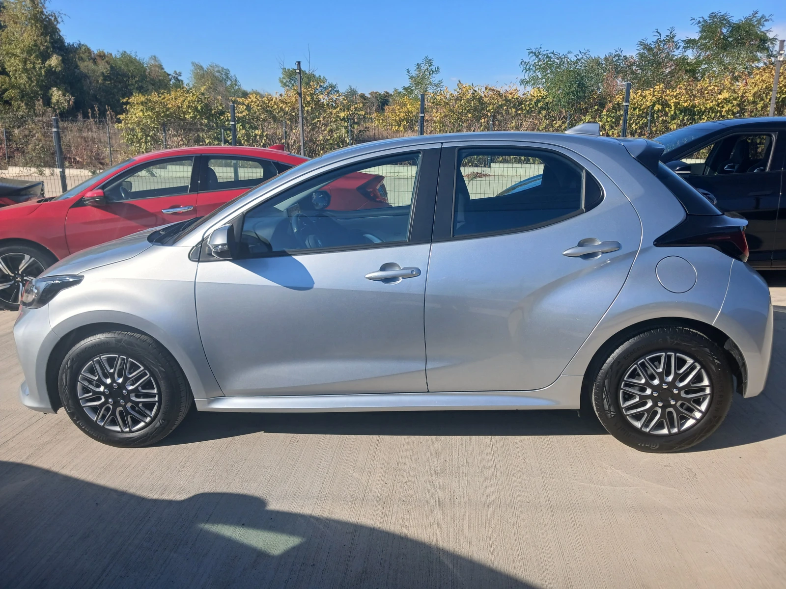 Toyota Yaris 29900km.HYBRID, снимка 7 - Автомобили и джипове - 56316429
