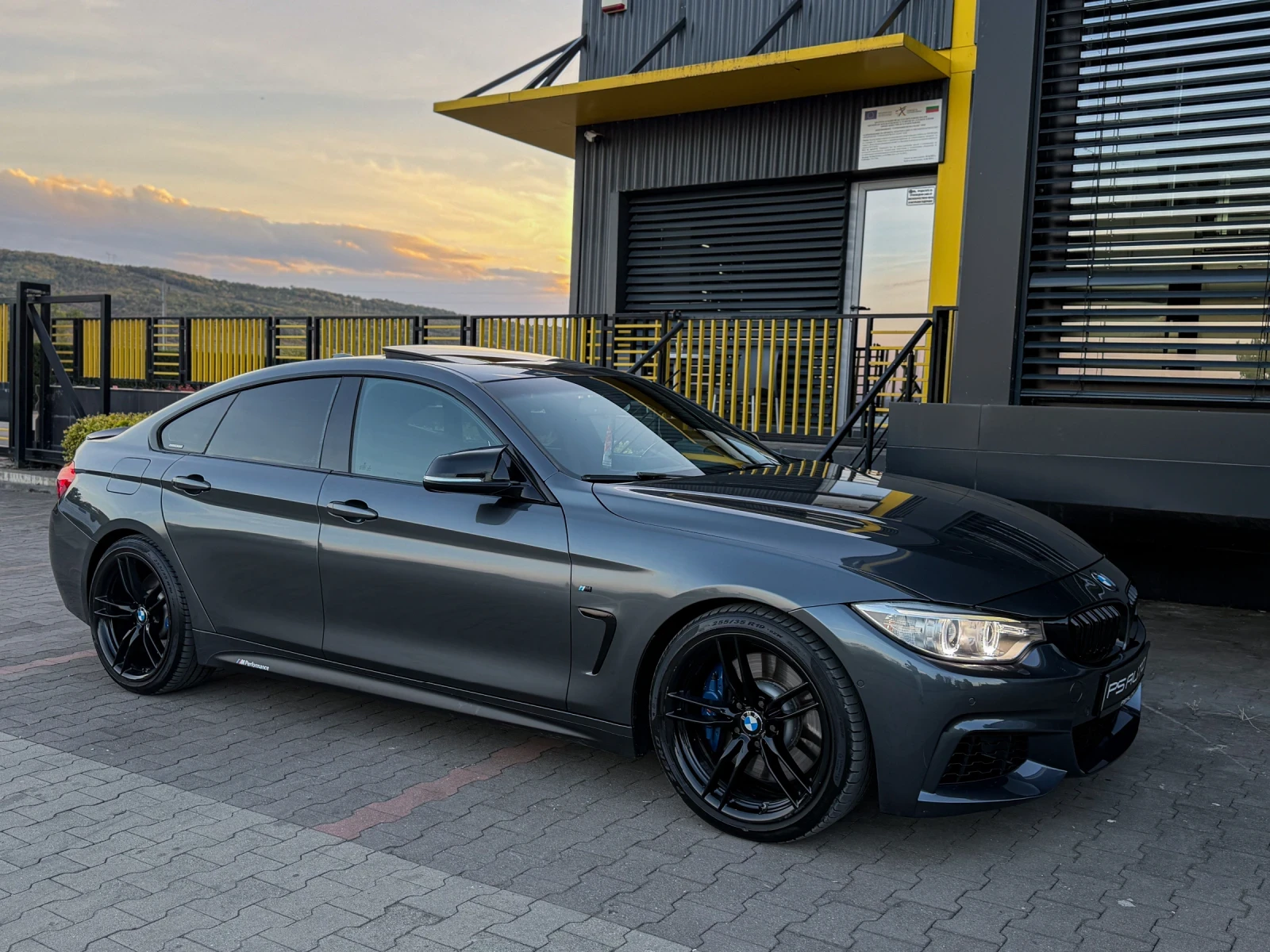 BMW 435 M-Performance / CarPlay / М Спирачки, снимка 4 - Автомобили и джипове - 56454319