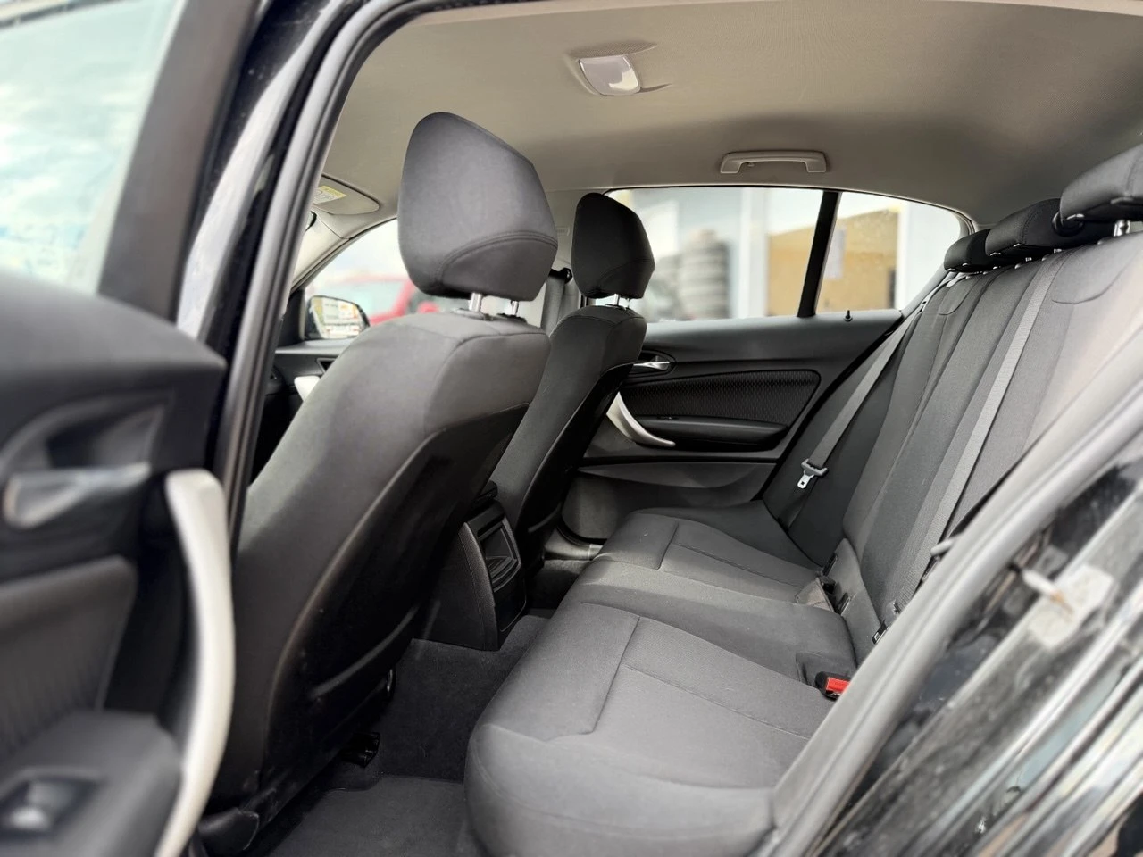 BMW 116 i FACELIFT, снимка 10 - Автомобили и джипове - 56534093