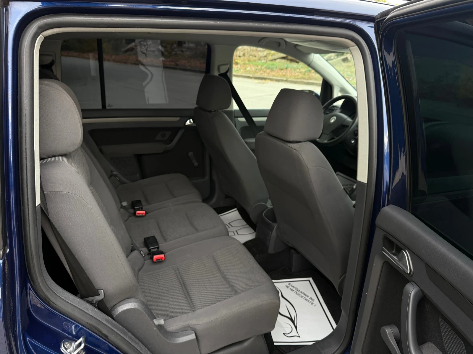 VW Touran 1.9TDI 7места, снимка 9 - Автомобили и джипове - 56684390