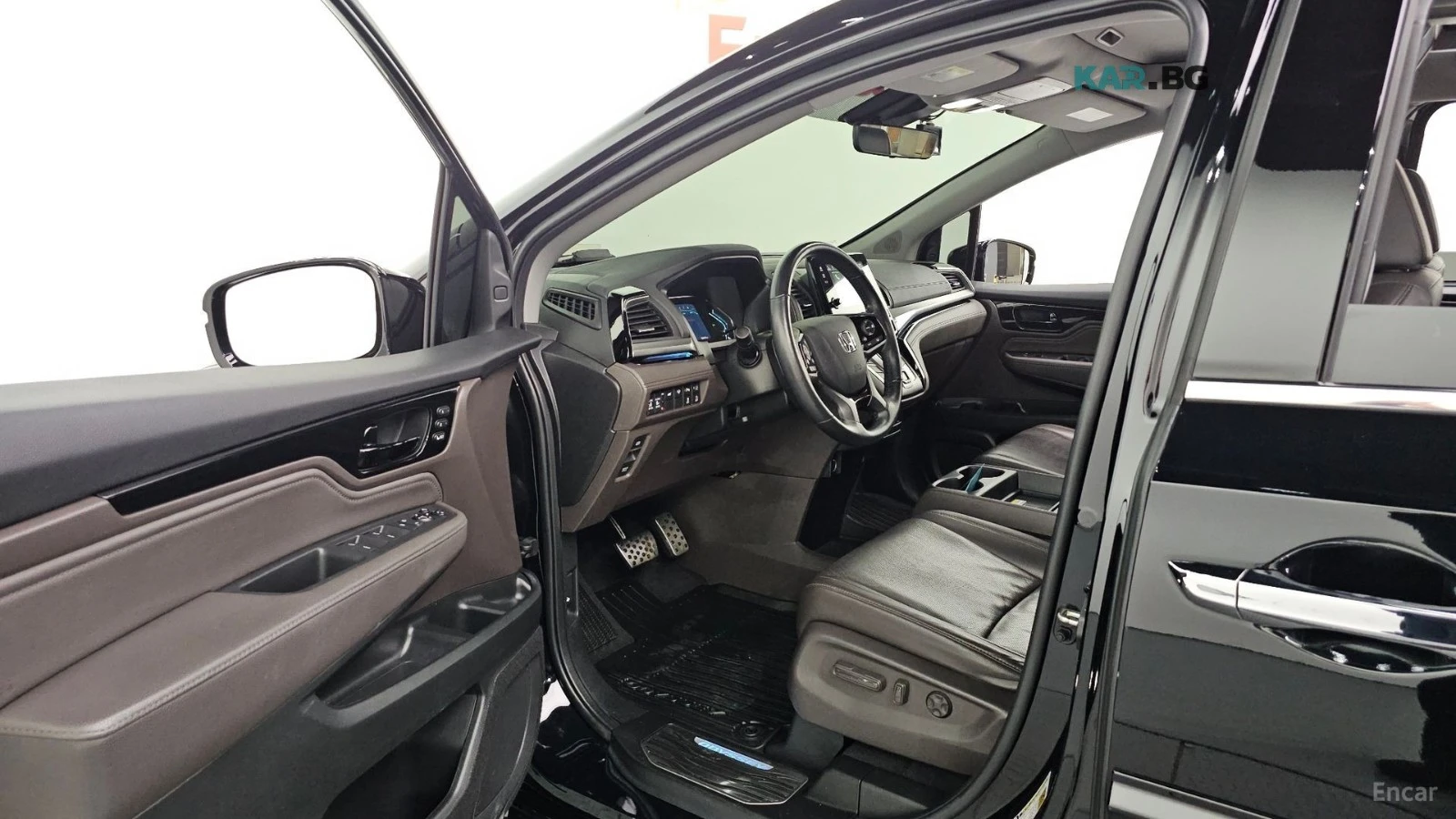 Honda Odyssey * * Distronic* * Camera* * Keyless* * Lane assist*, снимка 10 - Автомобили и джипове - 56702282