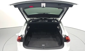 VW Tiguan ПОДГРЕВИ * ПАНО * KEYLESS * АВТОКРЕДИТ , снимка 17