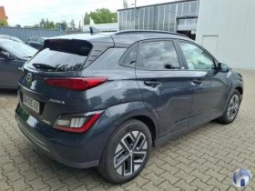 Обява за продажба на Hyundai Kona 64kWh_Face_ГАРАНЦИЯ_41хил_SoH_100%_Кам_Подгр_Терм ~40 490 лв. - изображение 4 | Auto.bg Обява за продажба на Hyundai Kona 64kWh_Face_ГАРАНЦИЯ_41хил_SoH_100%_Кам_Подгр_Терм ~40 490 лв. - изображение 4