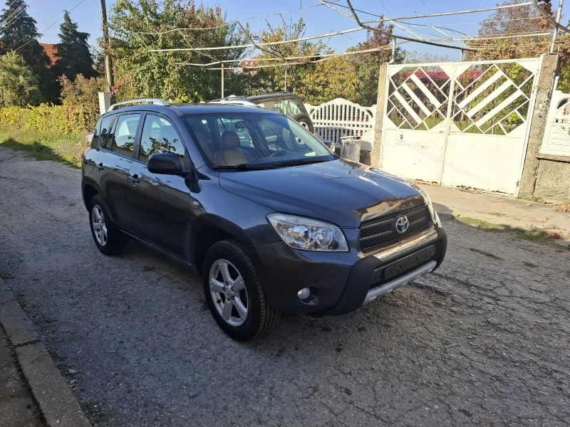 Toyota Rav4 2.2 d4d, снимка 3 - Автомобили и джипове - 47958317