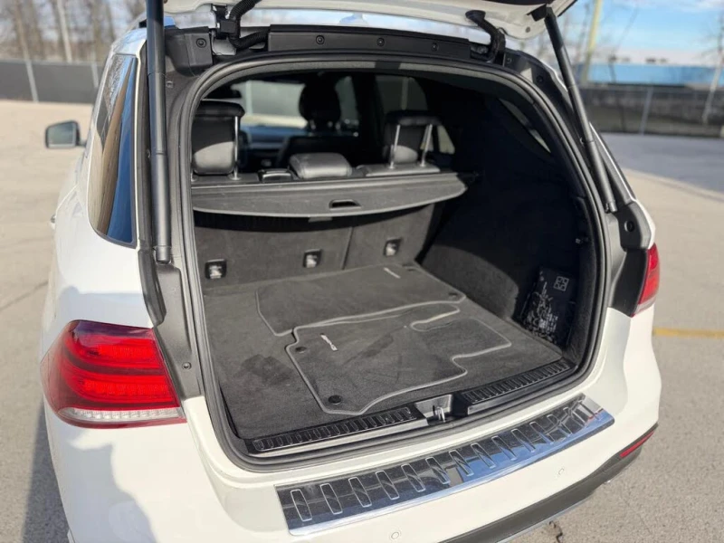 Mercedes-Benz GLE 43 AMG TWINTURBO* 9G* NIGHT PACK* HARMAN* KEYLESS* PANORA, снимка 17 - Автомобили и джипове - 52501634