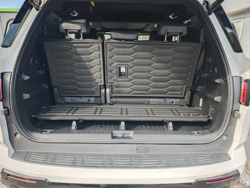 Toyota Sequoia 4WD i-FORCE MAX Limited, снимка 13 - Автомобили и джипове - 52812634