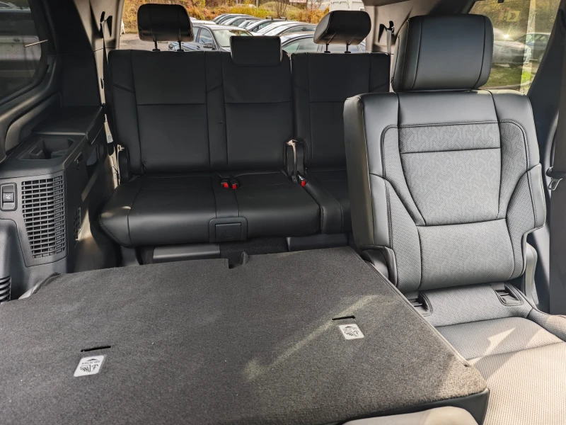 Toyota Sequoia 4WD i-FORCE MAX Limited, снимка 12 - Автомобили и джипове - 52812634