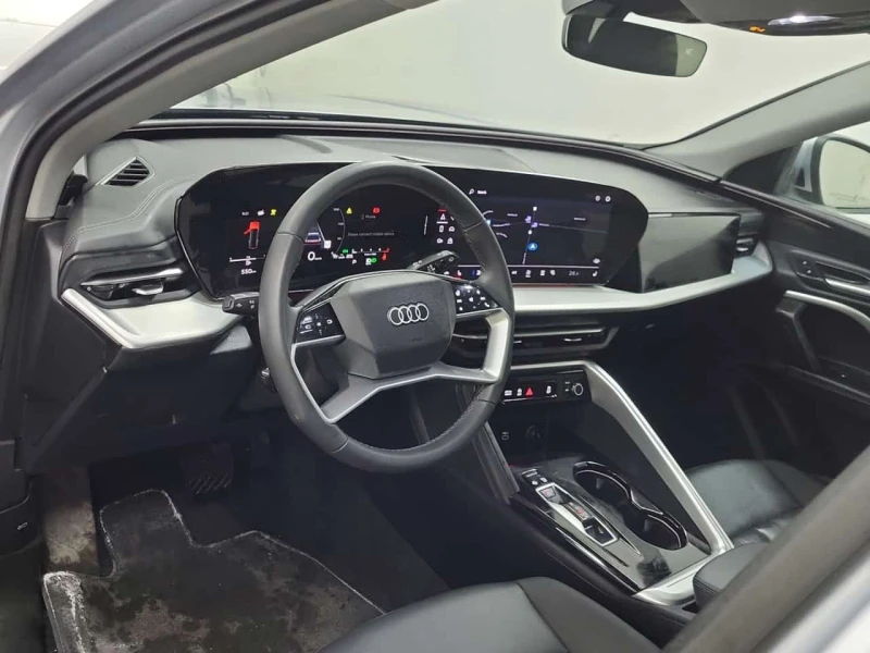 Audi Q5 * PREMIUM * CARFAX * ДИСТРОНИК* , снимка 10 - Автомобили и джипове - 53557344