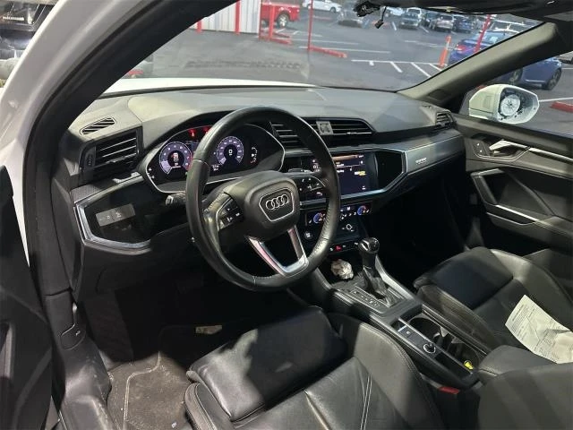 Audi Q3 45 TFSI* S-Line* Quattro* Matrix* Virtual* Пано* , снимка 6 - Автомобили и джипове - 49480316