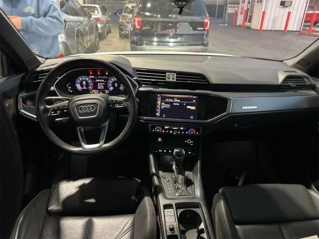 Audi Q3 45 TFSI* S-Line* Quattro* Matrix* Virtual* Пано* , снимка 7 - Автомобили и джипове - 49416097