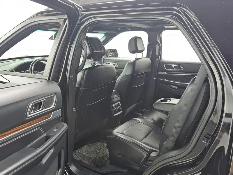 Ford Explorer 2.3 Limited 4Wd 5Th Generation, снимка 12 - Автомобили и джипове - 55923318