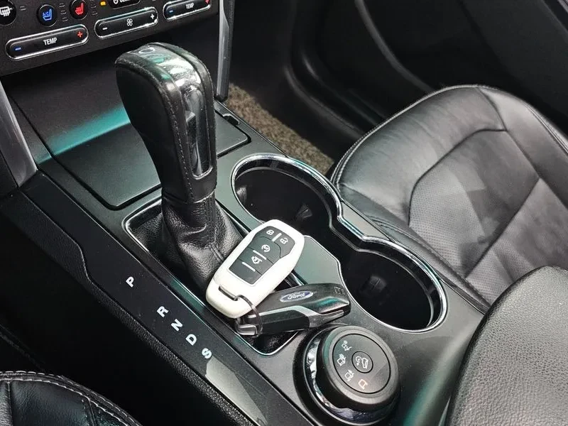Ford Explorer 2.3 Limited 4Wd 5Th Generation, снимка 9 - Автомобили и джипове - 55923318