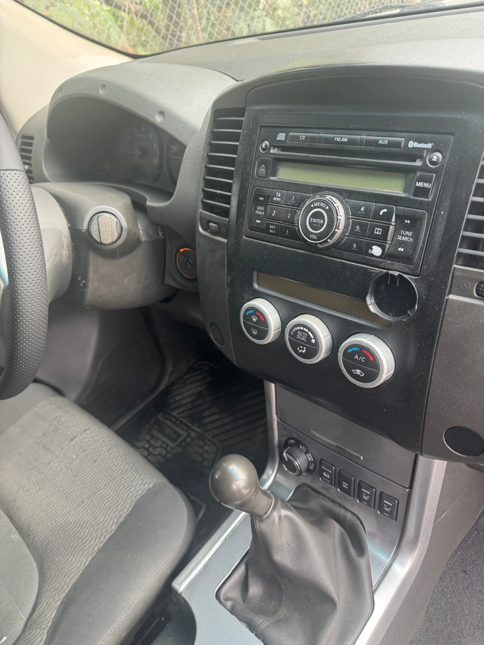 Nissan Navara 2.5 DiZEL - изображение 7