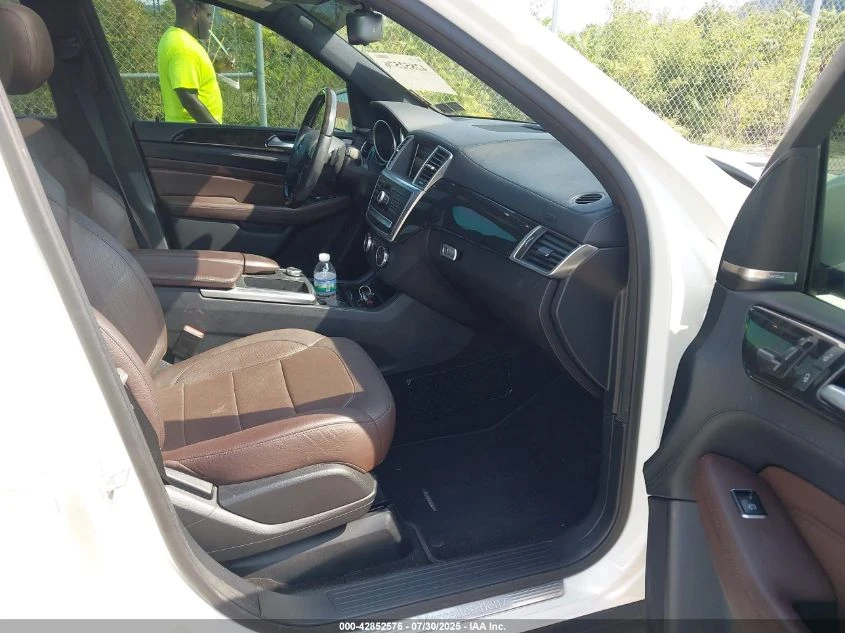 Mercedes-Benz ML 400 4MATIC* Harman/Kardon* подгрев* обдухване* панорам - изображение 7