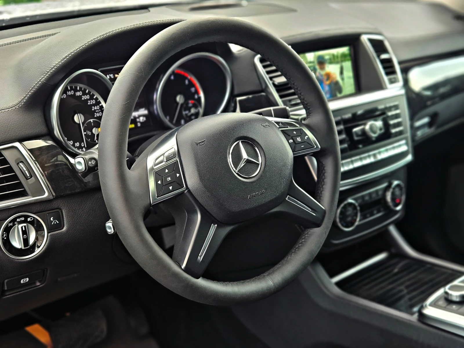 Mercedes-Benz GL 350 AMG/TVx3/DISTR/МАСАЖ/ВАКУУМ/B&O/ОБДУХ/360САМ/LIZIN - изображение 10