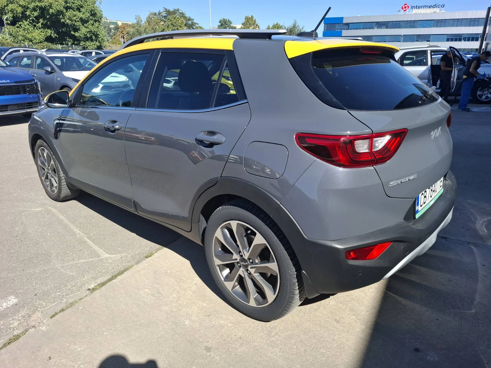 Kia Stonic 1.0 EX Турбо Гаранция - изображение 6