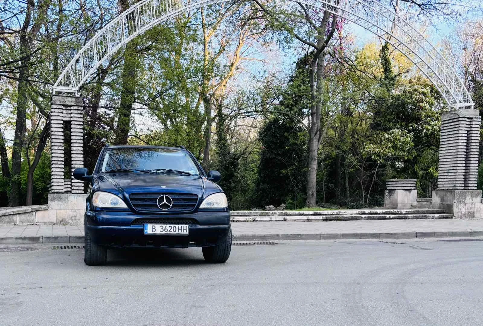 Mercedes-Benz ML 320, снимка 11 - Автомобили и джипове - 54351986