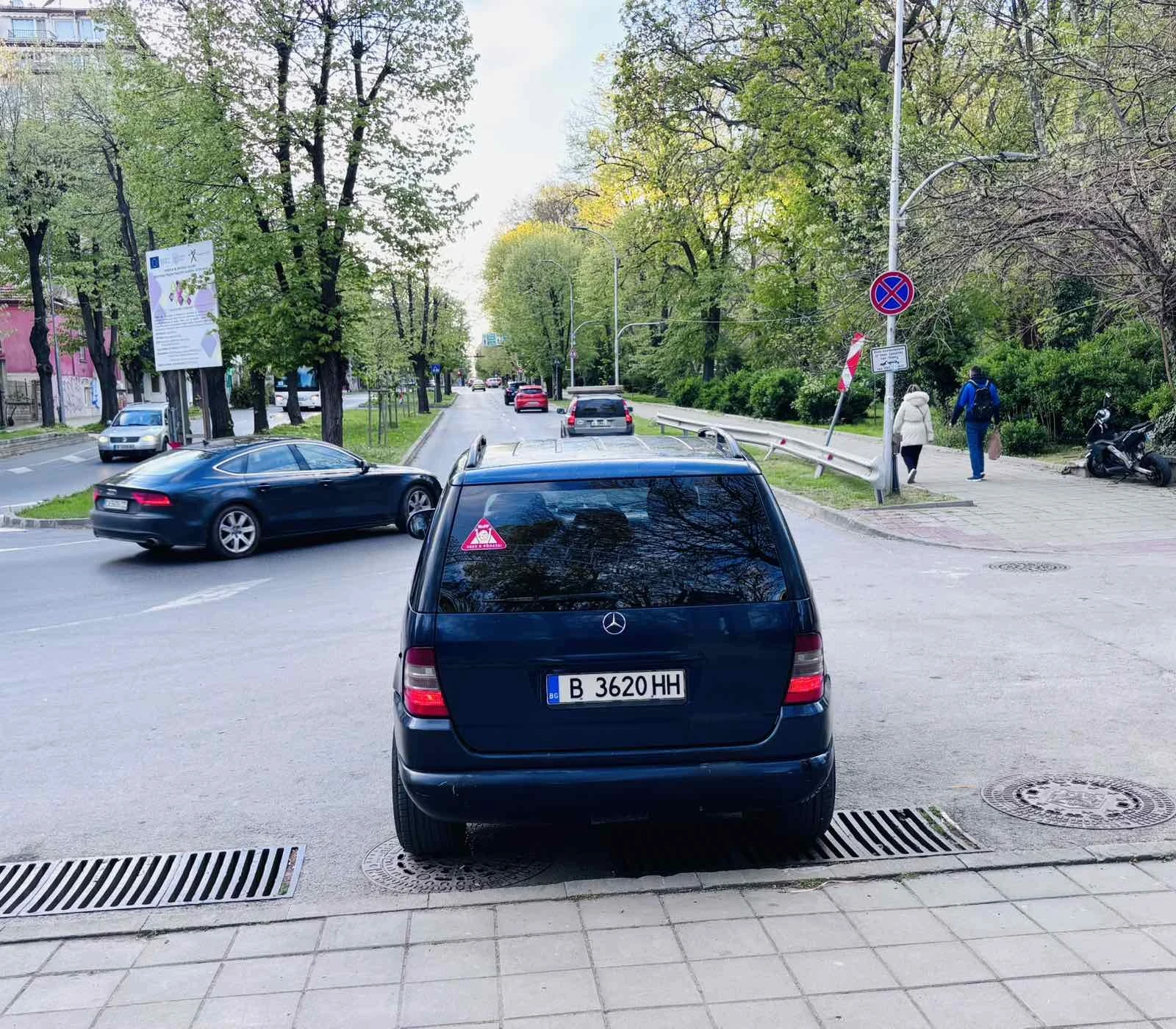 Mercedes-Benz ML 320, снимка 4 - Автомобили и джипове - 54351986