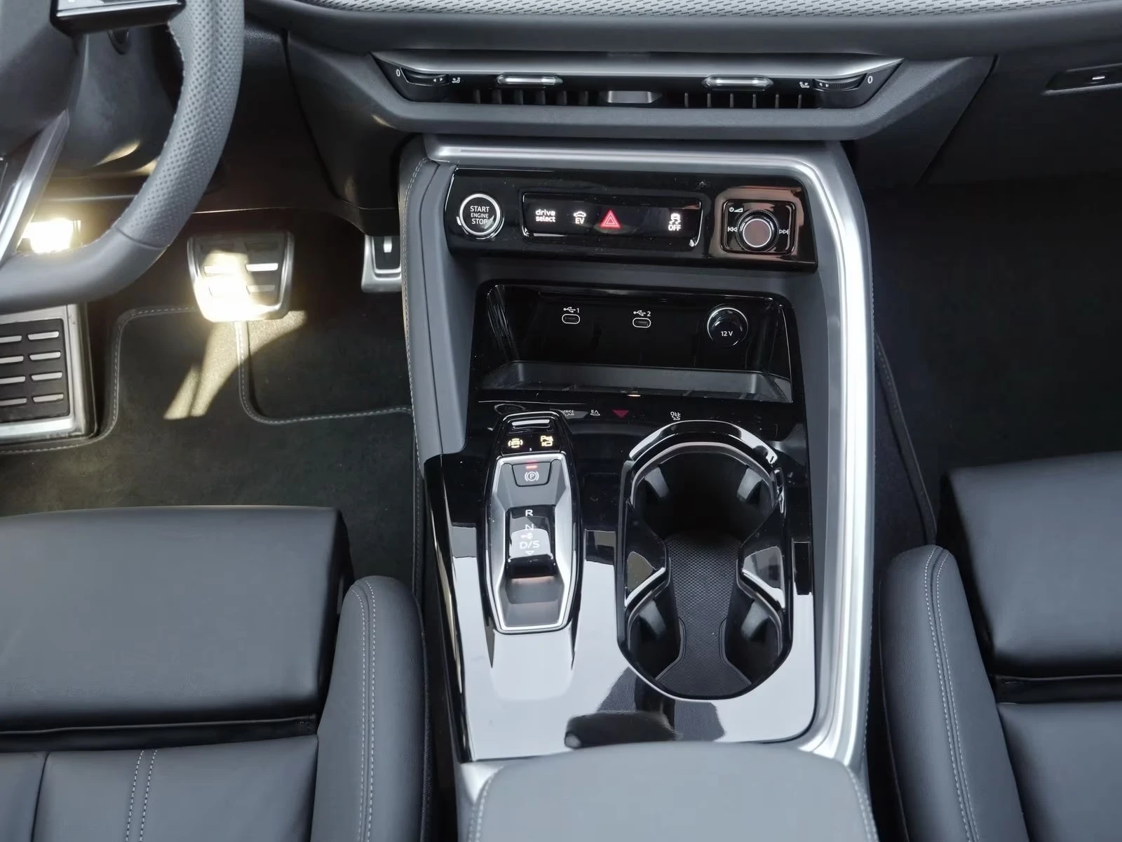 Audi Q5 E-HYBRID / S-LINE / B&O / HUD / 360 / MMI DISPLAY | Mobile.bg � ����������� 12