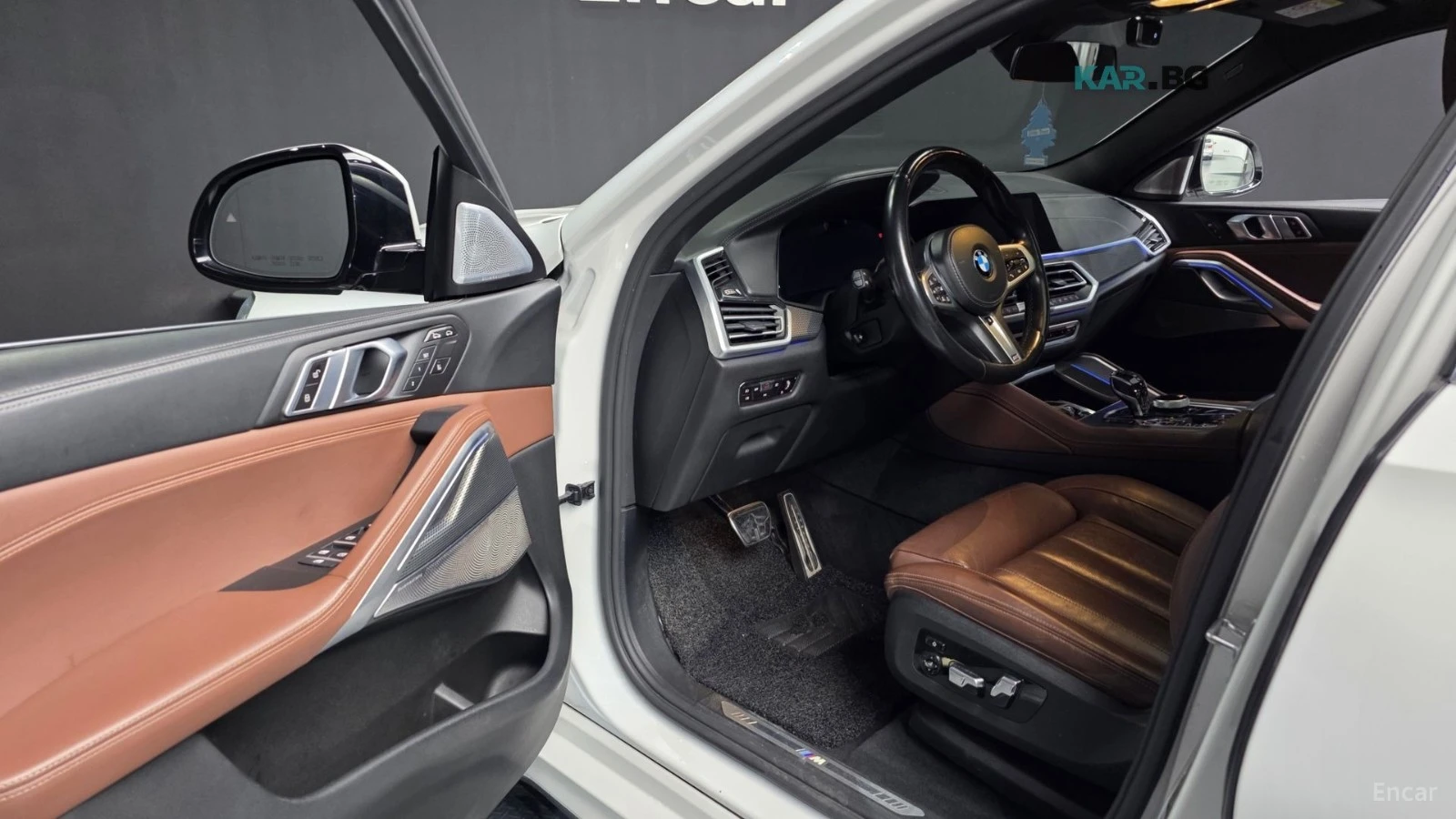 BMW X6 M40i* 360 КАМЕРА* ОБДУХВАНЕ* ПОДГРЕВ* ДИСТРОНИК* , снимка 10 - Автомобили и джипове - 56169758