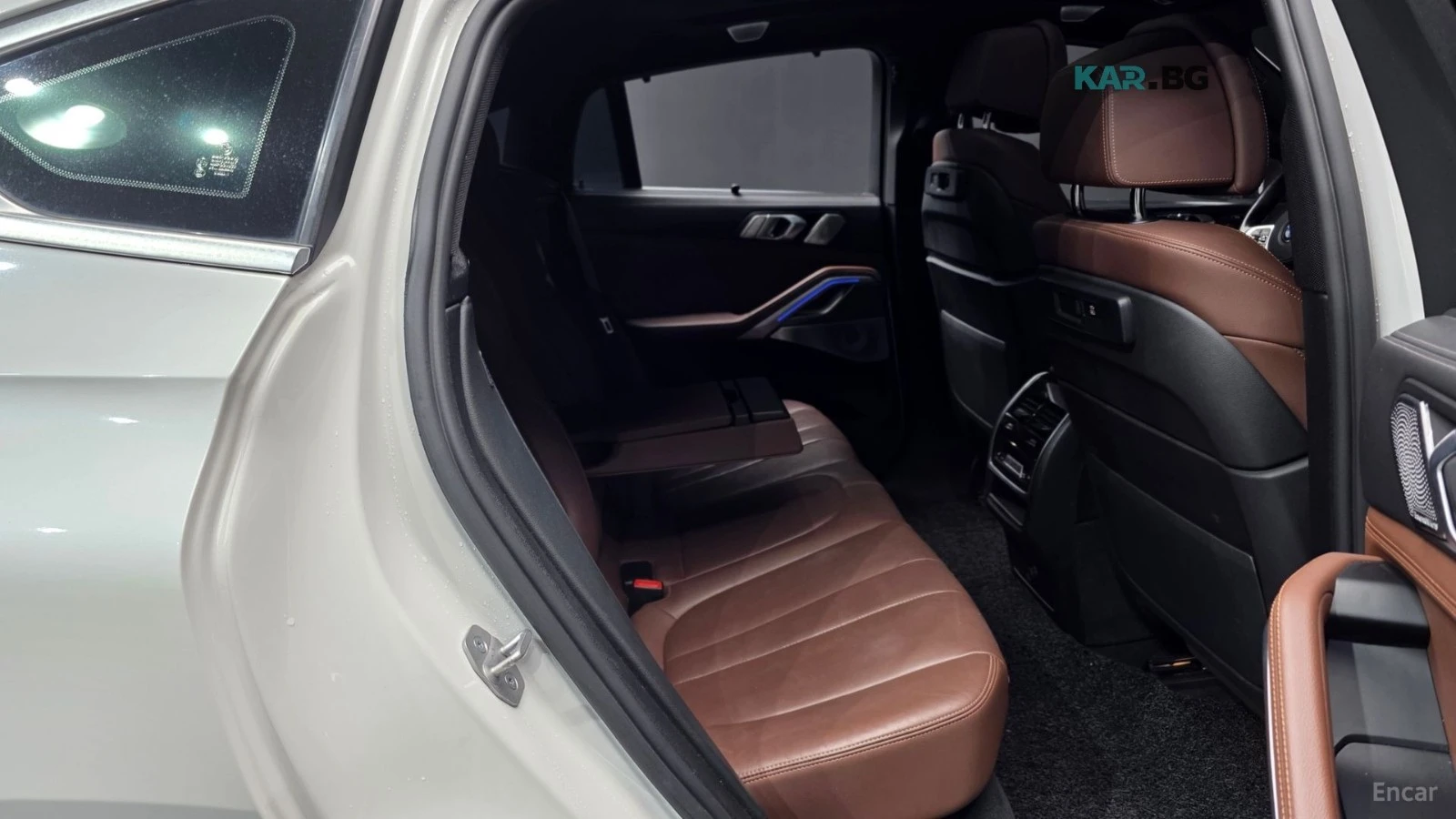BMW X6 M40i* 360 КАМЕРА* ОБДУХВАНЕ* ПОДГРЕВ* ДИСТРОНИК* , снимка 12 - Автомобили и джипове - 56169758