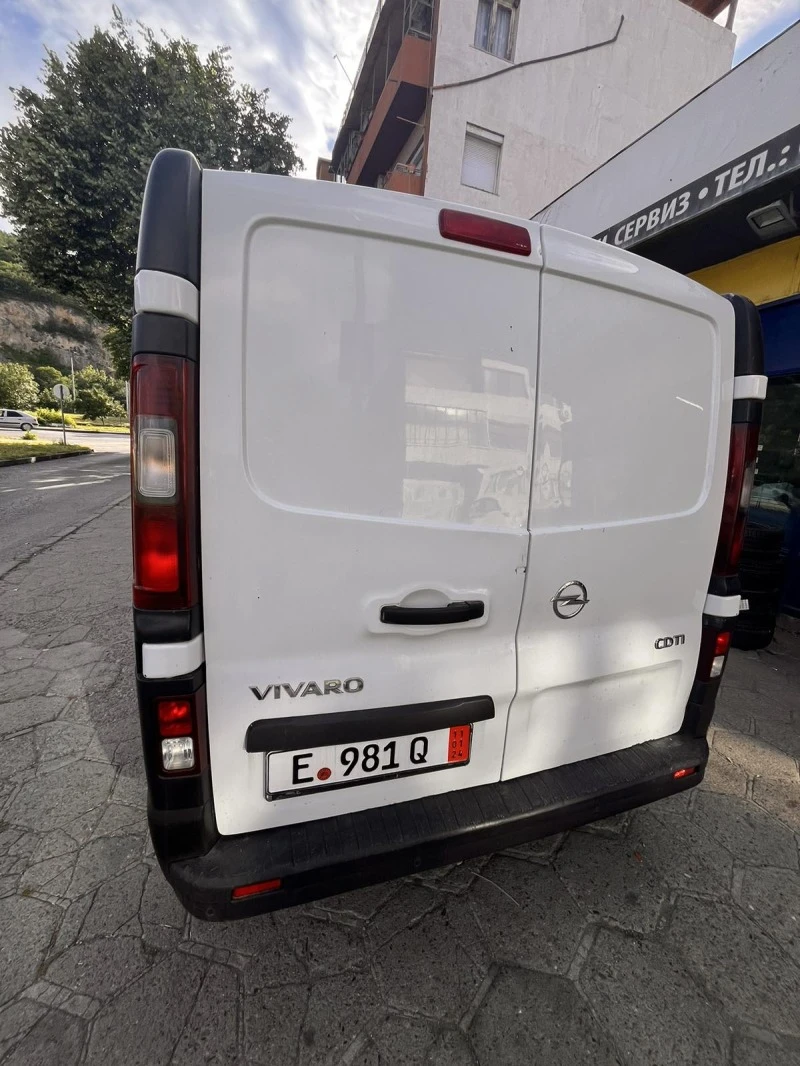 Opel Vivaro, снимка 5 - Бусове и автобуси - 46711119