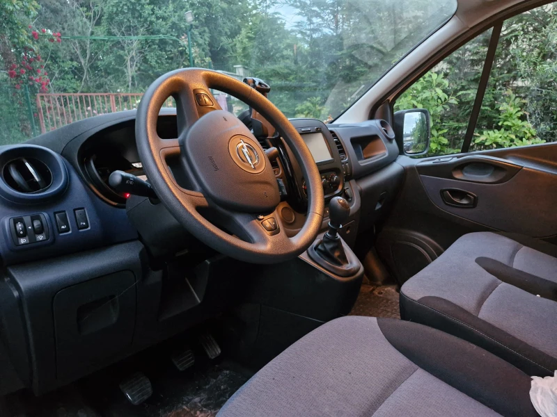 Opel Vivaro, снимка 6 - Бусове и автобуси - 52418737