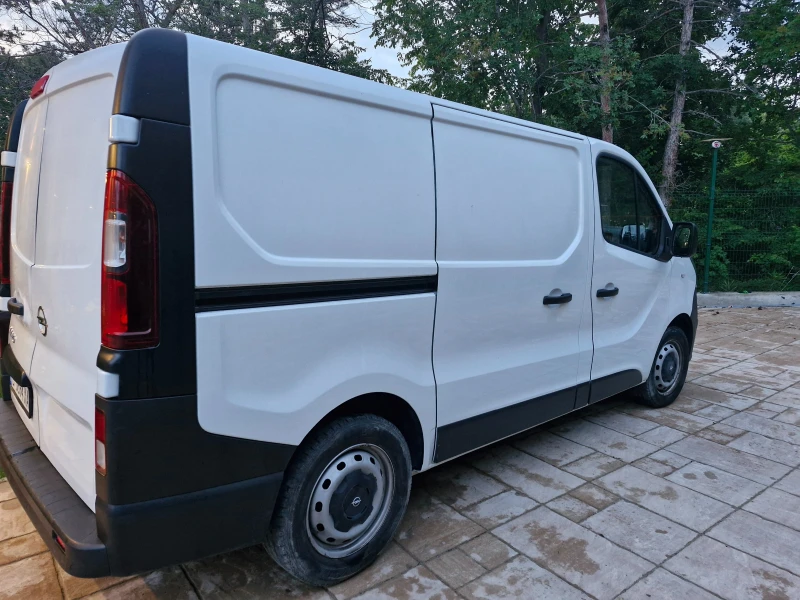 Opel Vivaro, снимка 3 - Бусове и автобуси - 52418737