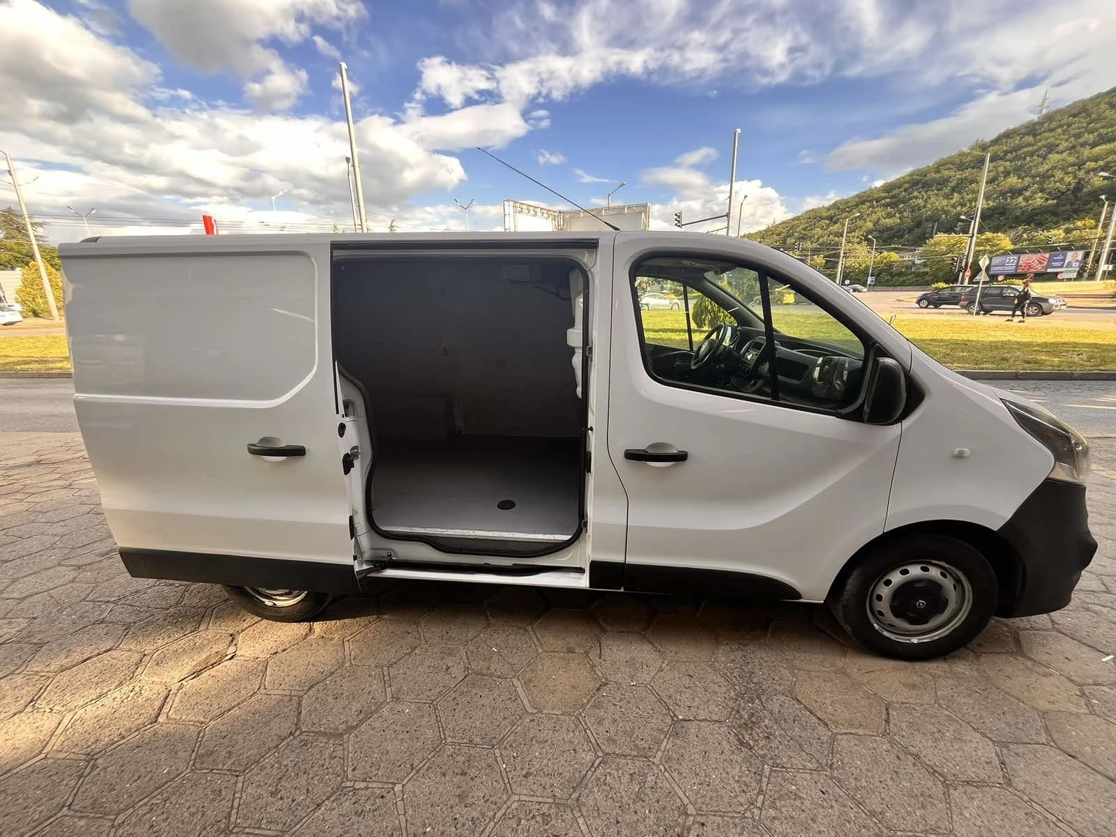 Opel Vivaro  - изображение 2