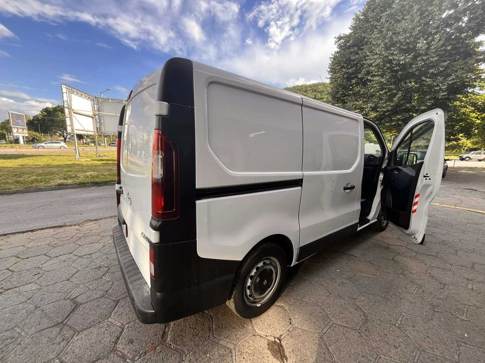 Opel Vivaro  - изображение 4